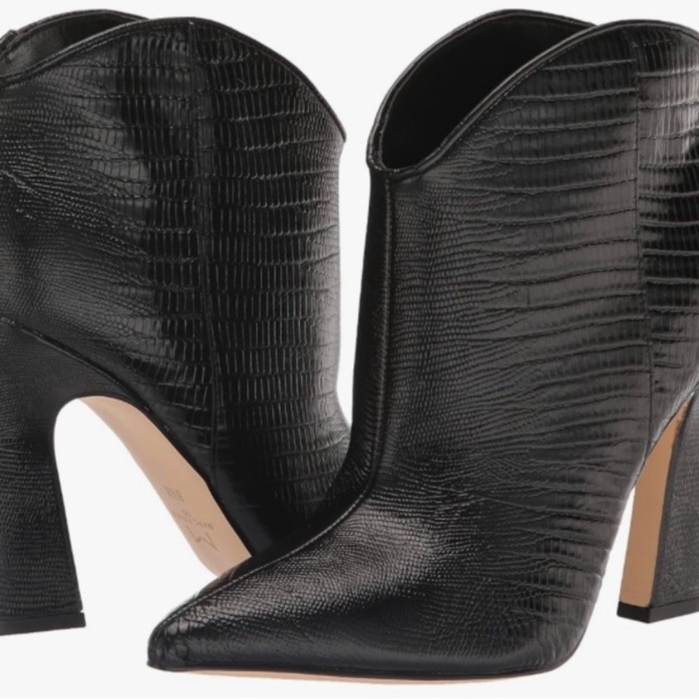 New Marc Fisher Women’s Ankle Black Pull-On Ankle Bootie, Size 5.5
